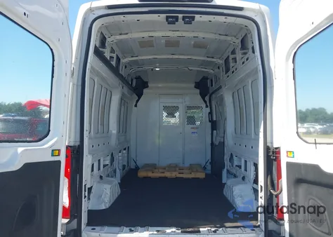 2018 Ford Transit-250 z USA, uszkodzony, nr VIN 1FTYR2XM3JKA83412